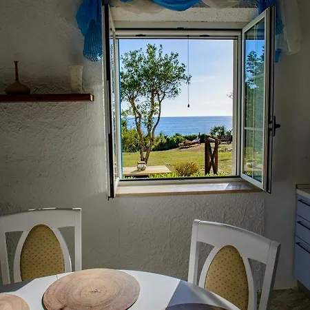 ヴィラ Saline パリヌロ